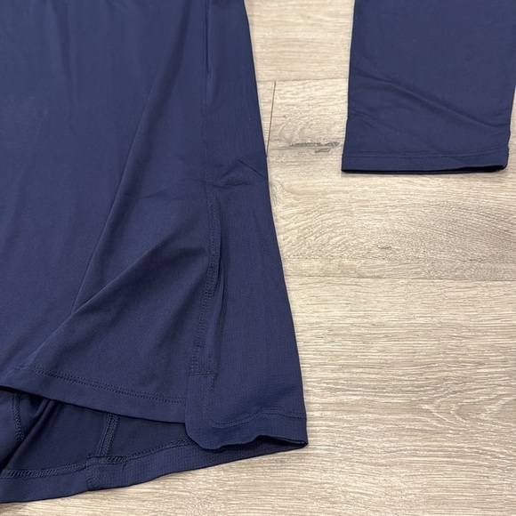 Under Armour Navy Blue Long Sleeve Performance Run Shirt Women's Size XL - Picture 6 of 8